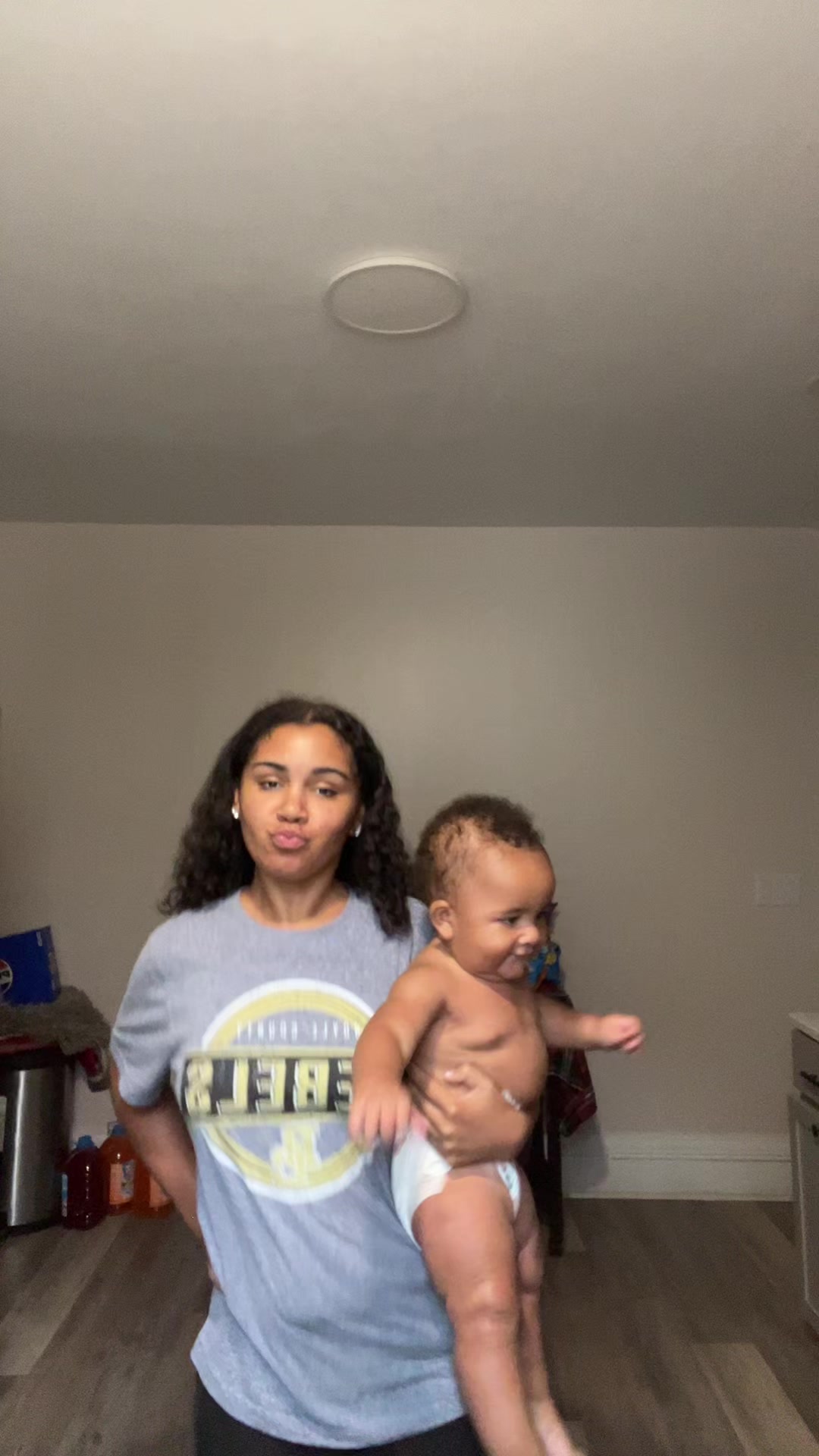 @tavennicole