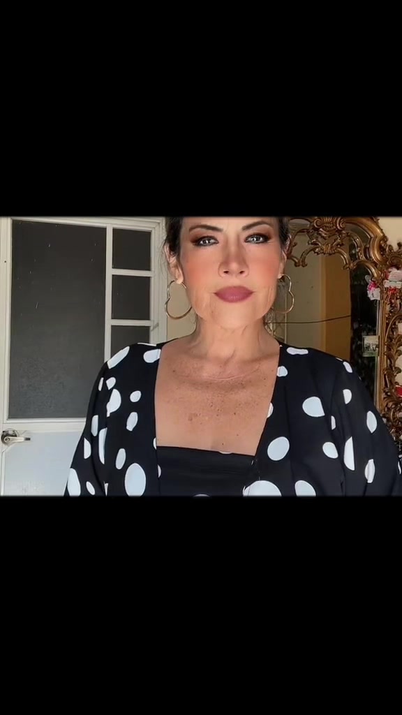 @Rosa Calderón 660 🌻💋🥂