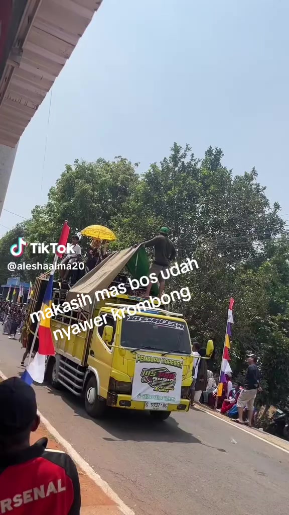 @Mak Krombong