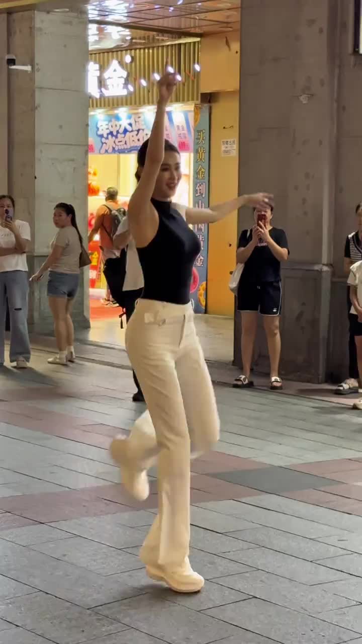 @Sally 雪莉 大笑笑