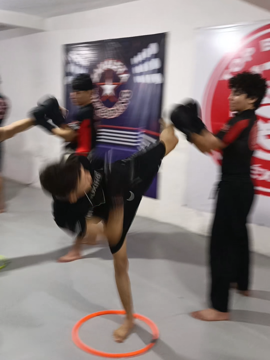 @ZavaletaKickboxing_mma