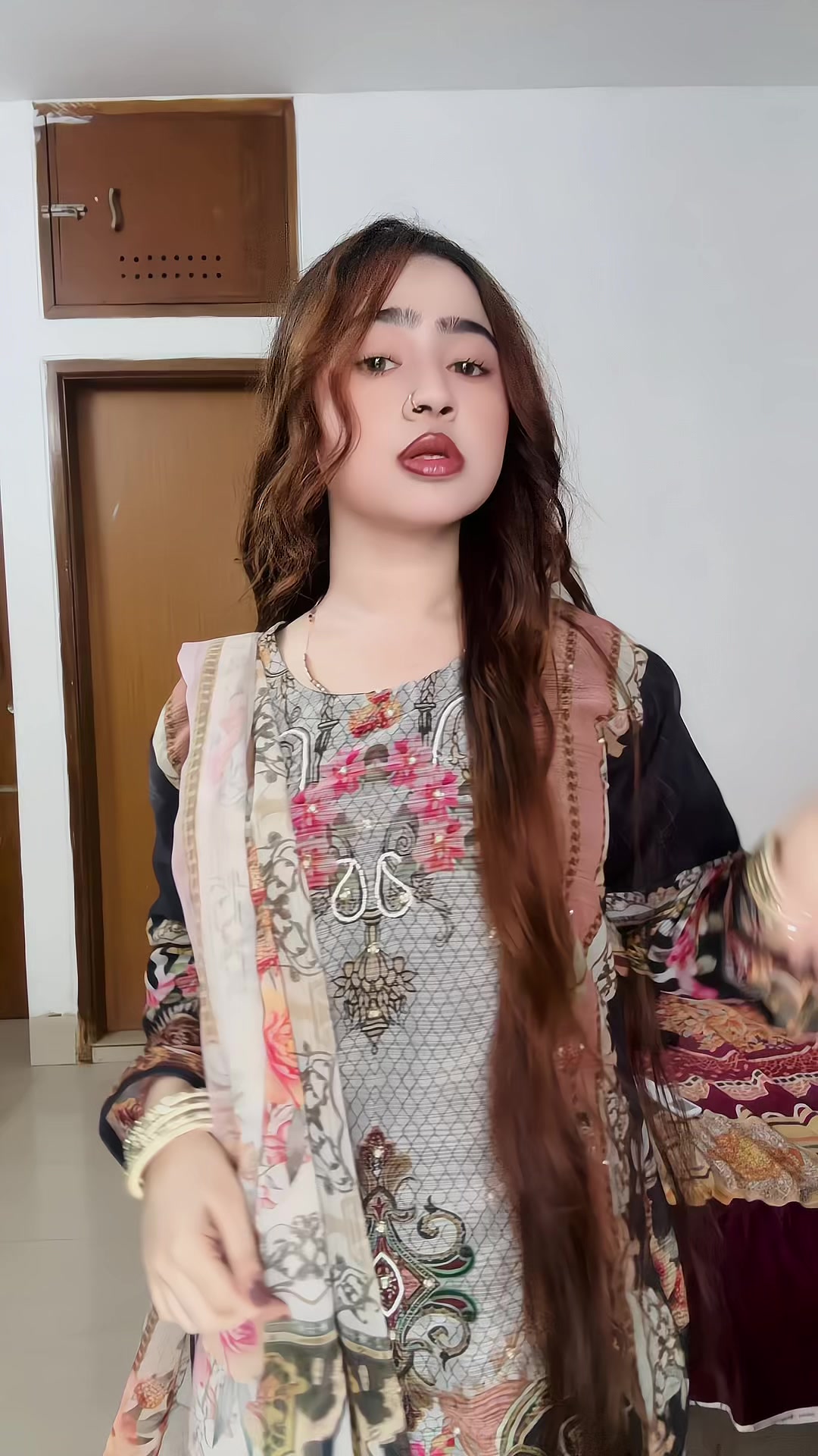 @Simran⭐️