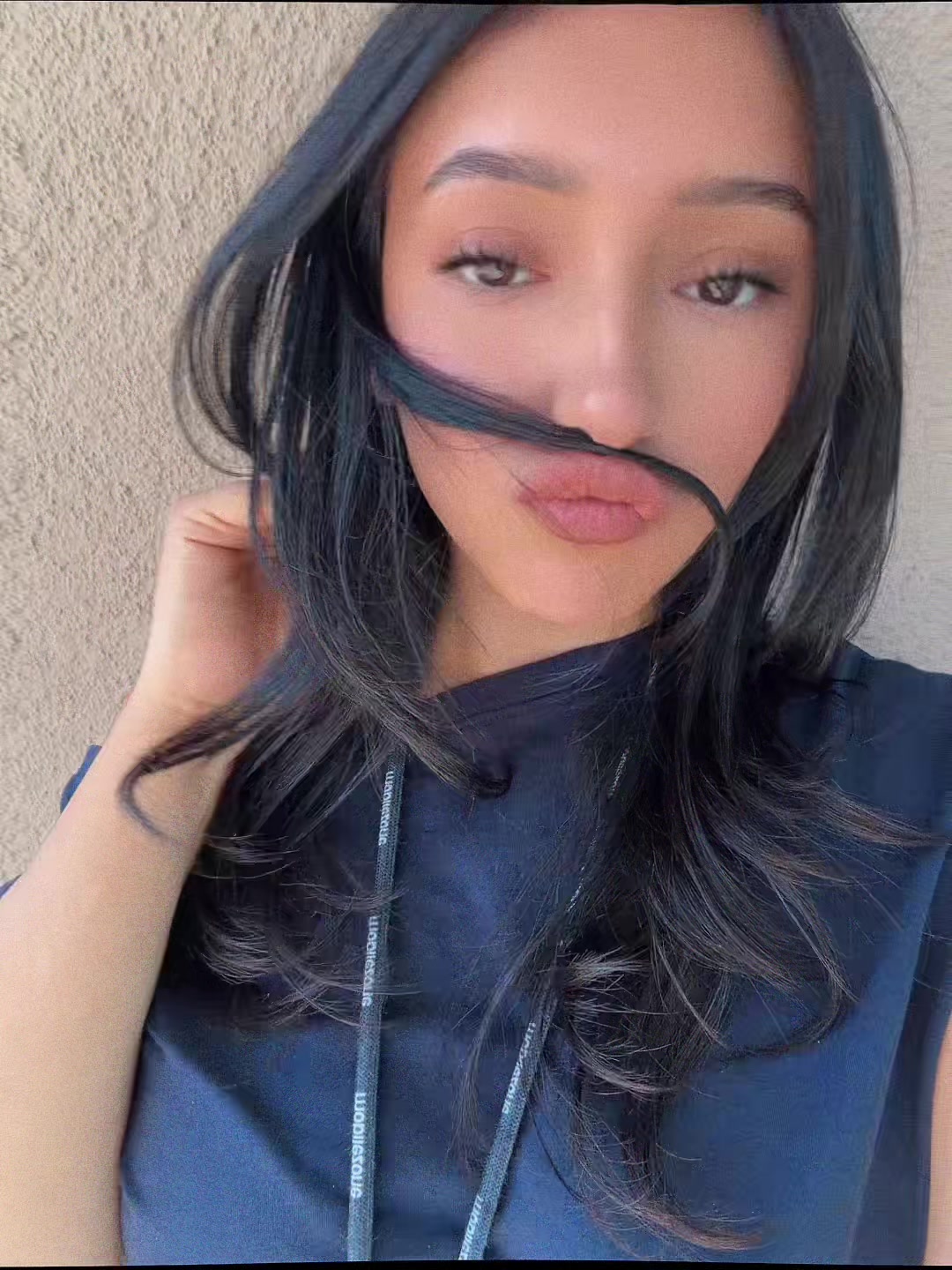 @vivian ♌︎