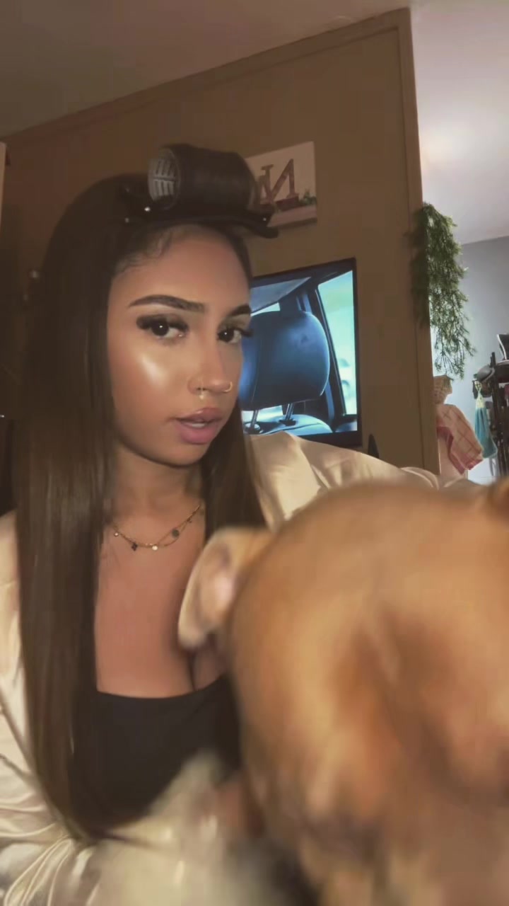 @B🫦
