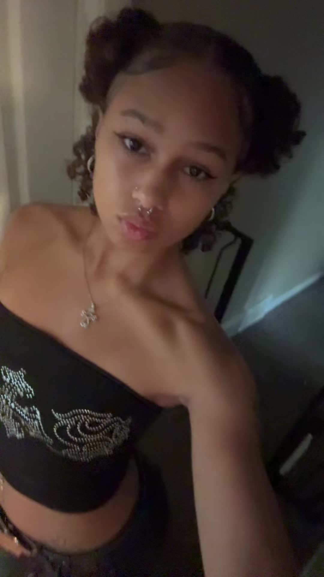 @<3