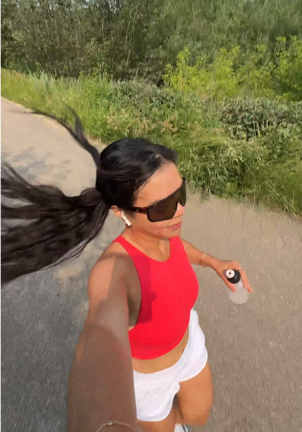 @Ana ~ YEG Content Creator