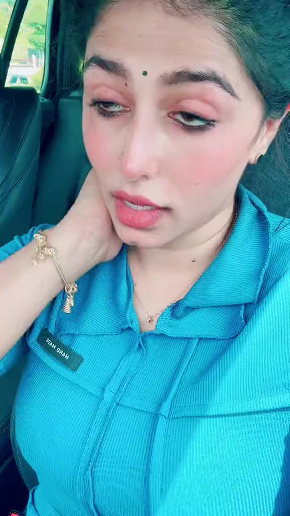 @Aniqa