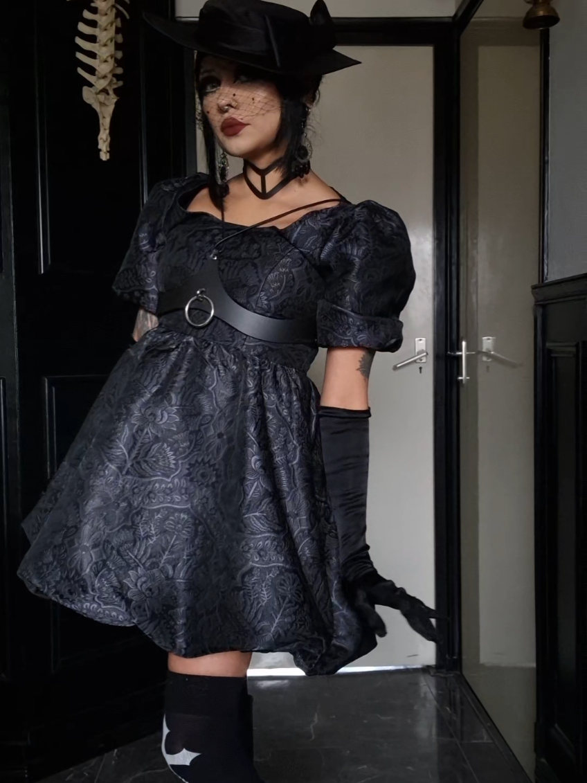 @𝕬𝖓𝖆 𝕽𝖔𝖘𝖆 🥀