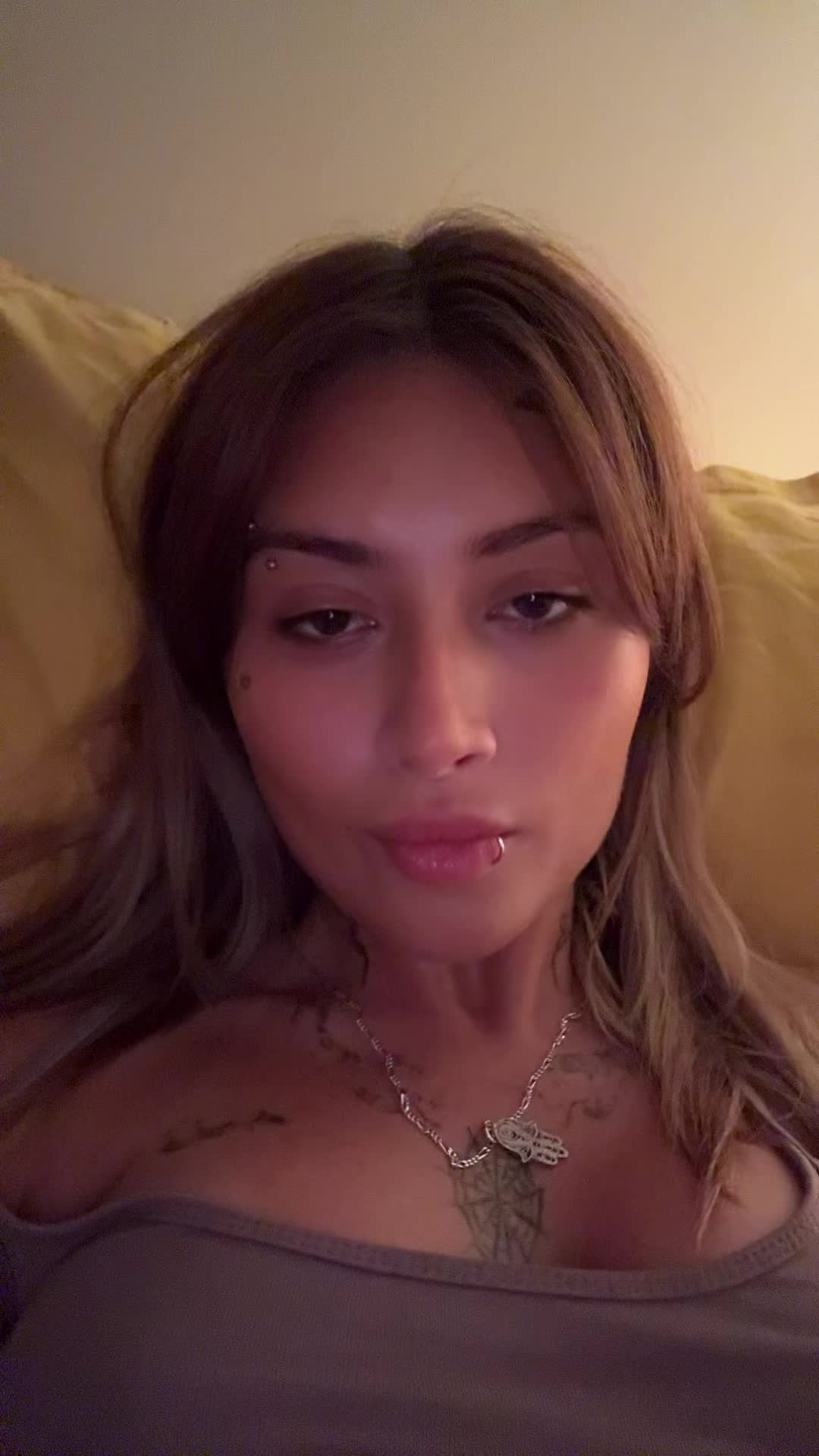 @hannahctout