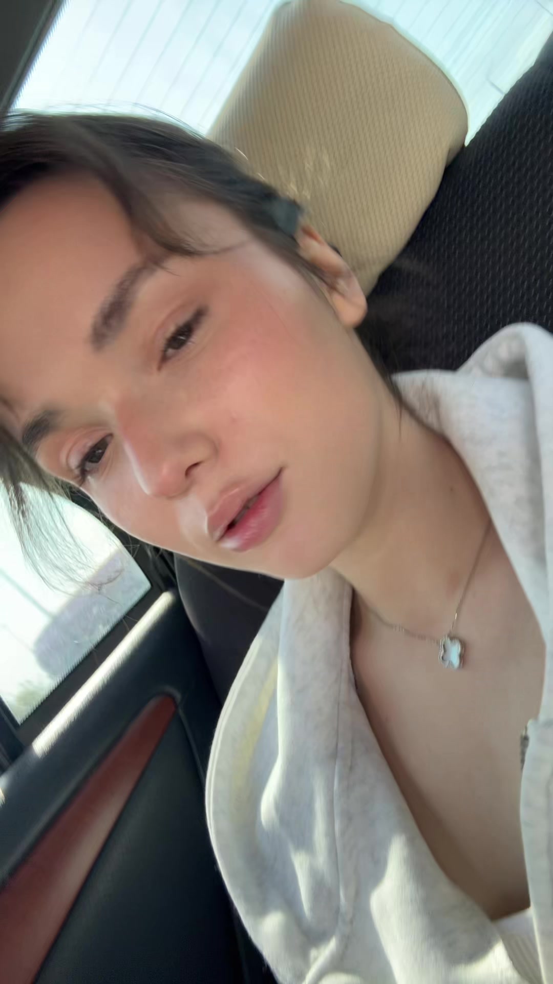 @викусик^