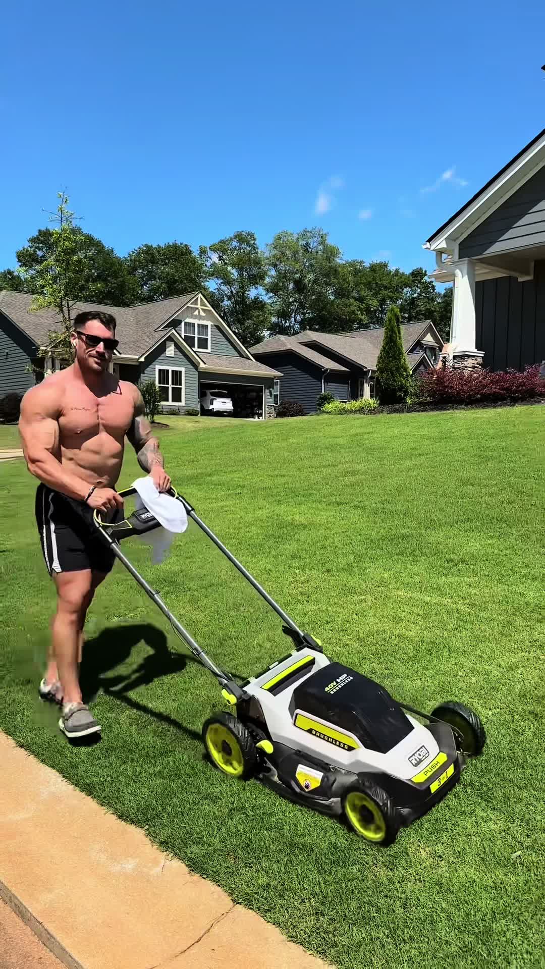 @Brady Barnes | IFBB PRO