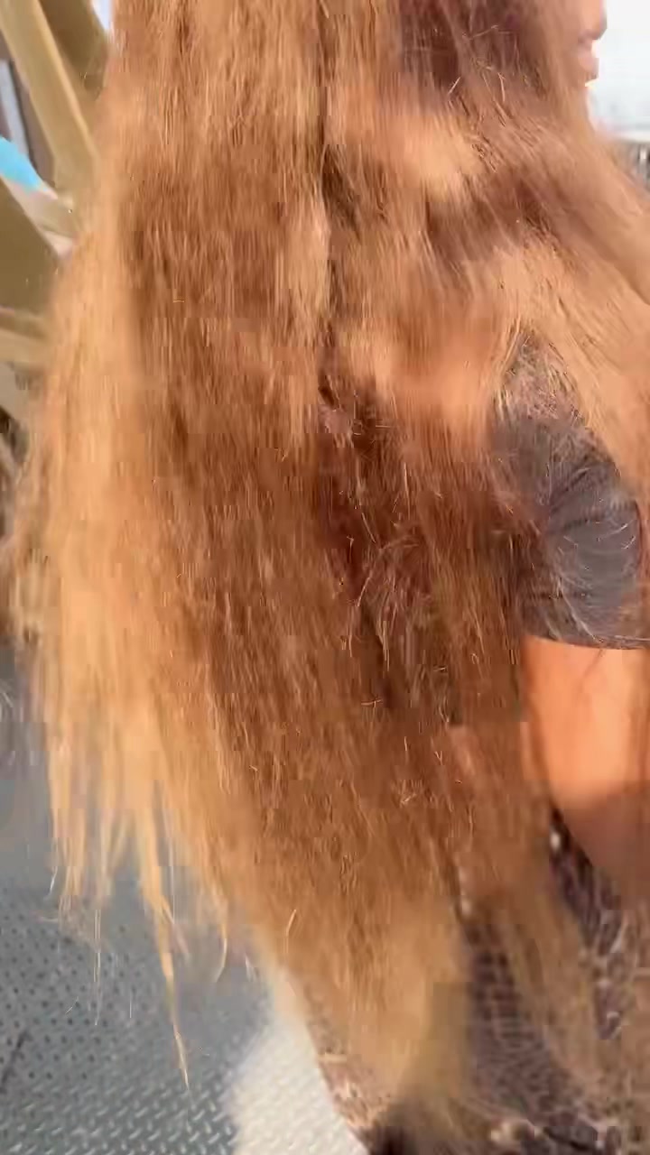 @Luxury Queen Bri