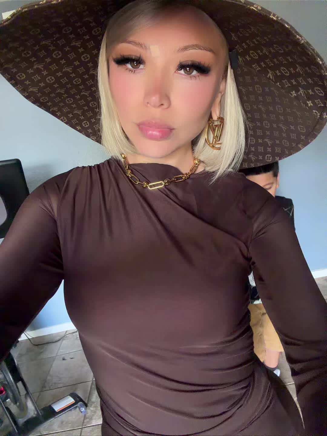 @clairekiwosabi