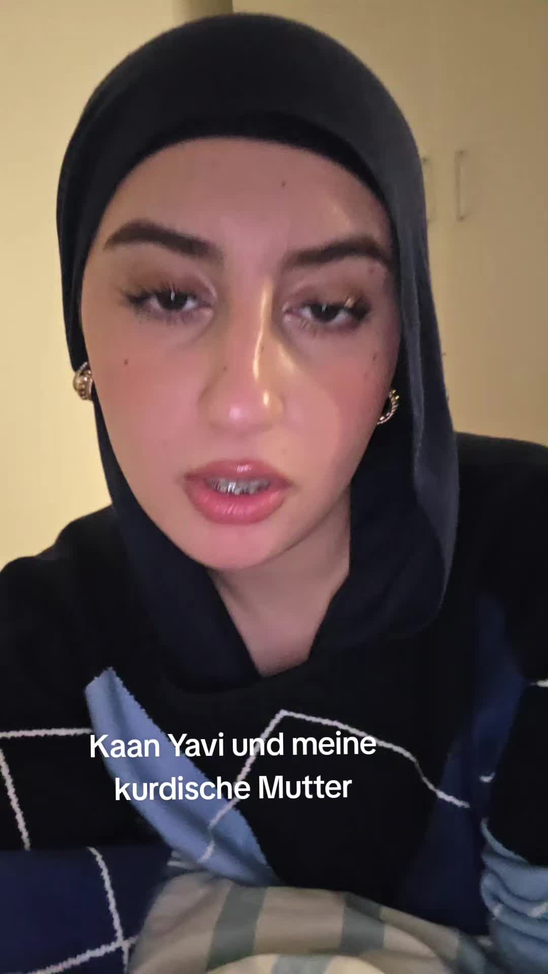 @✹