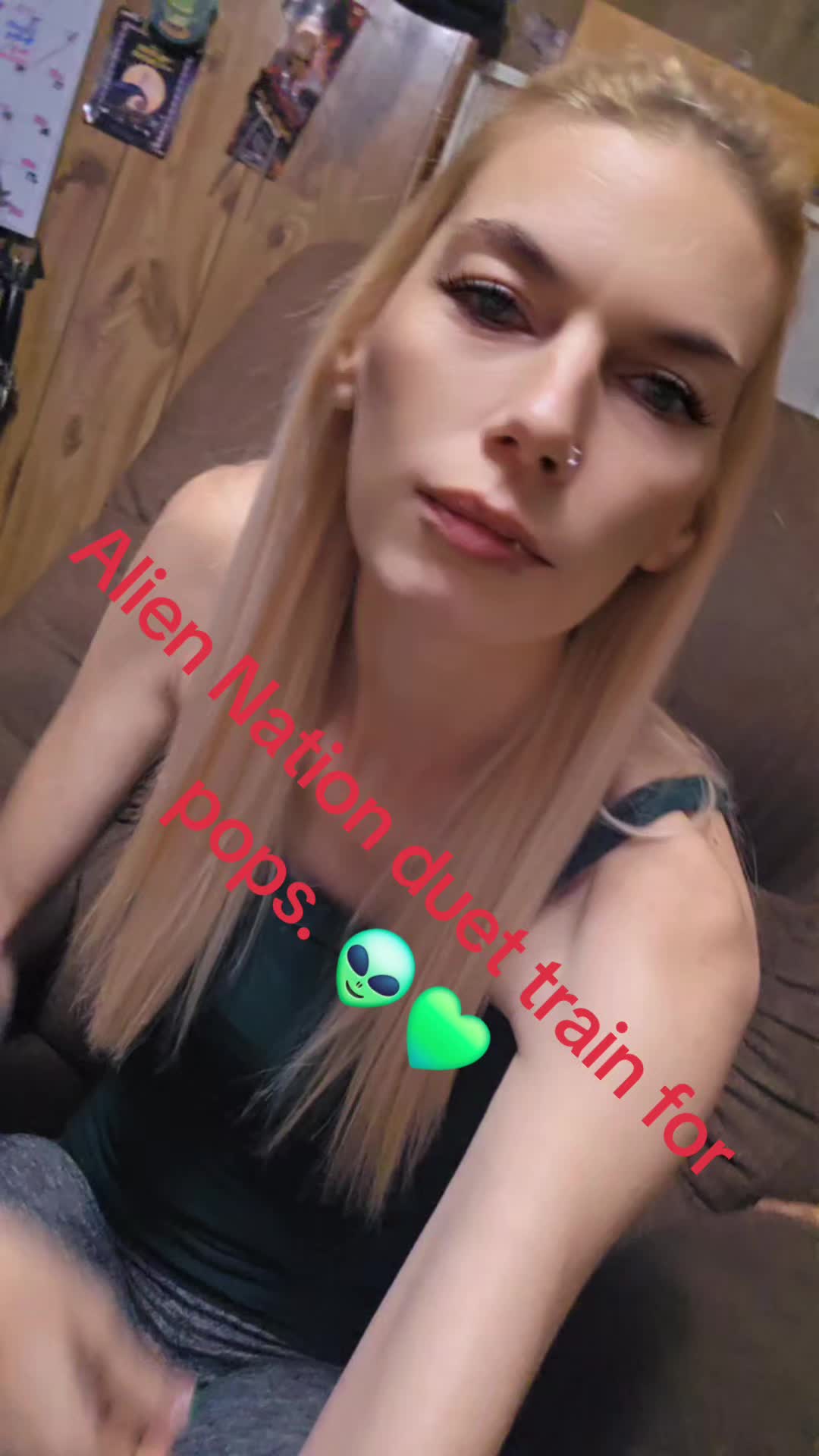 @💚🎀👽👽Caveman's Girl👽👽🎀💚