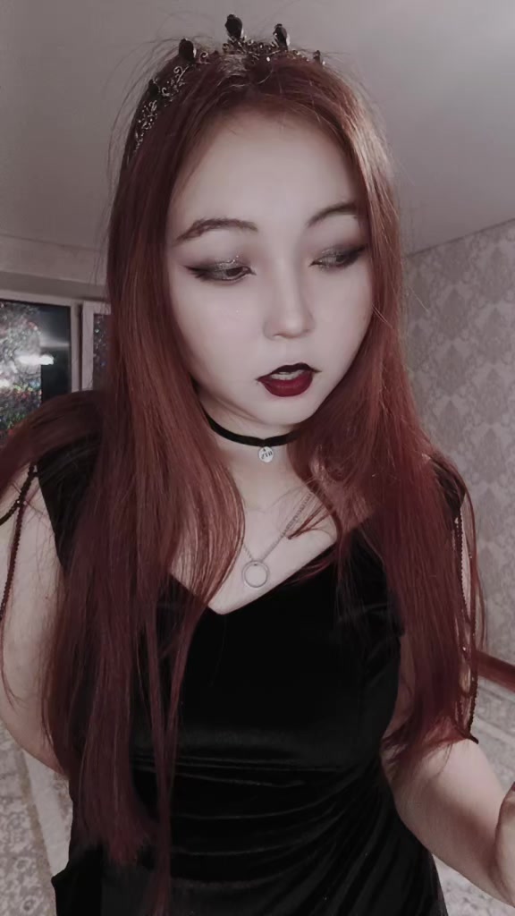 @твоя милая ЦзеЦзе🖤🩶🤍💜