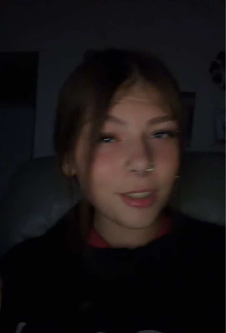 @..ellie..12