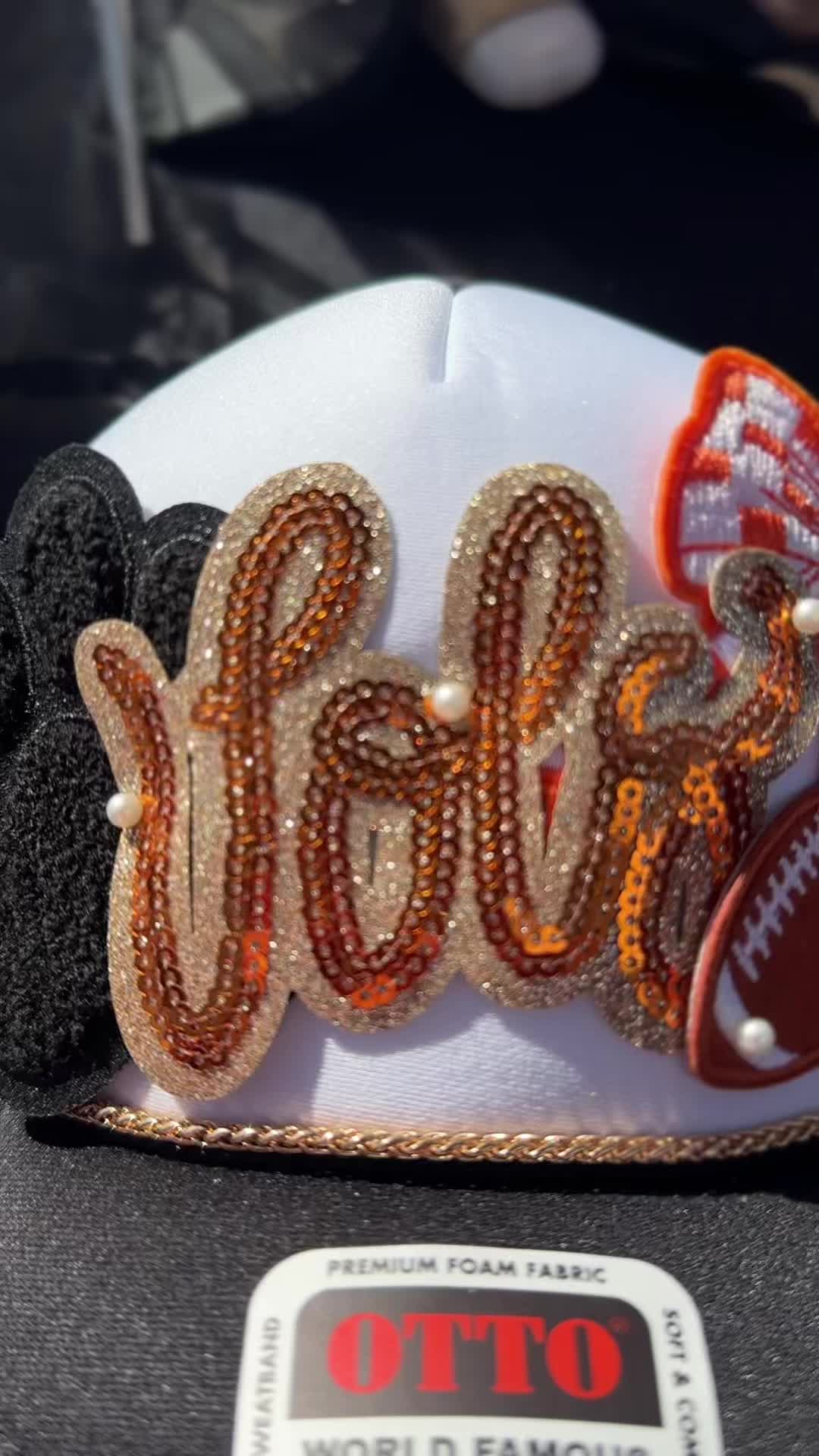 @Brim Babe Mobile Hat Bar