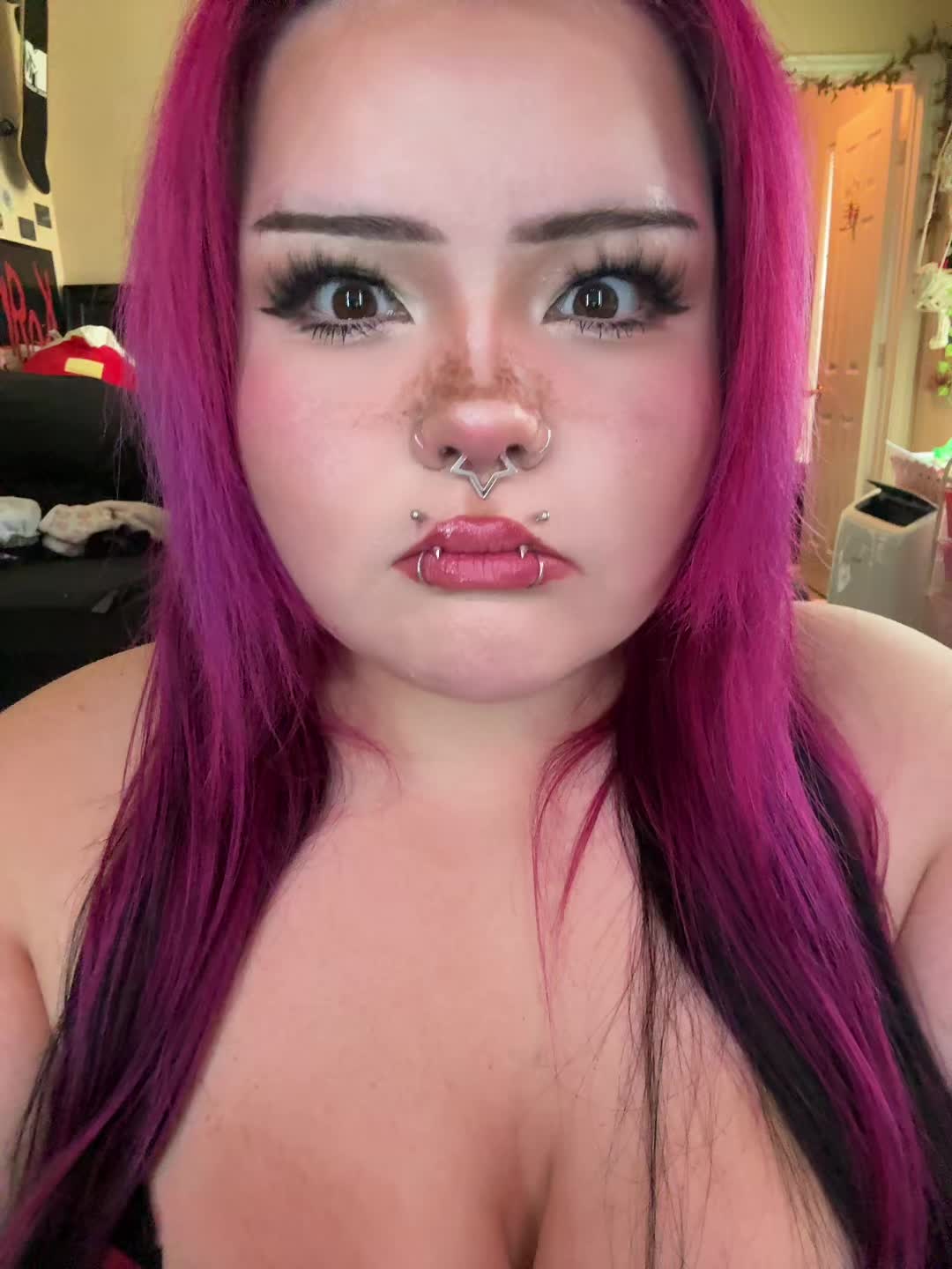 @peacharrows