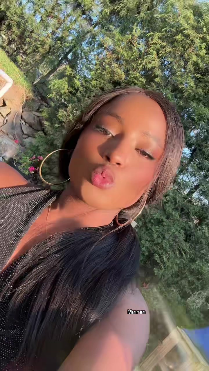 @Vanessa 🤎 G 02