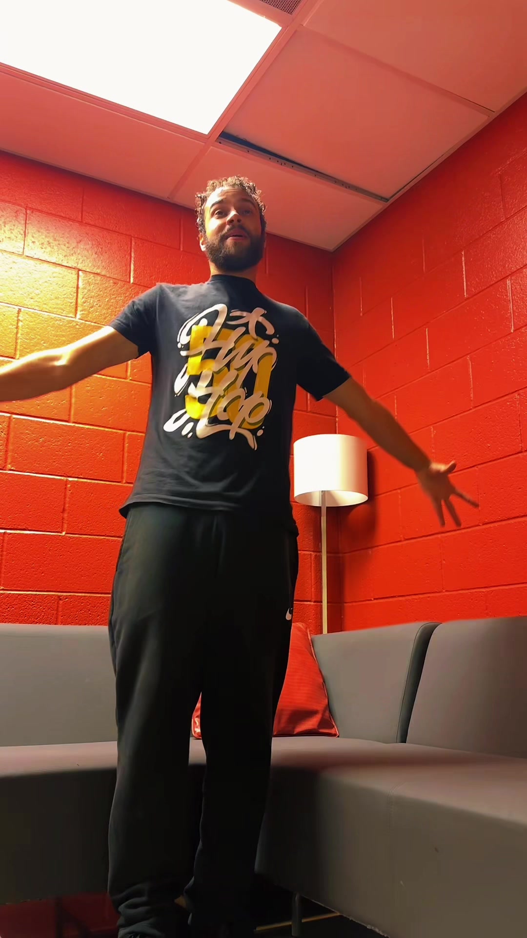 @Tommy 🕺| Freestyle Dancer