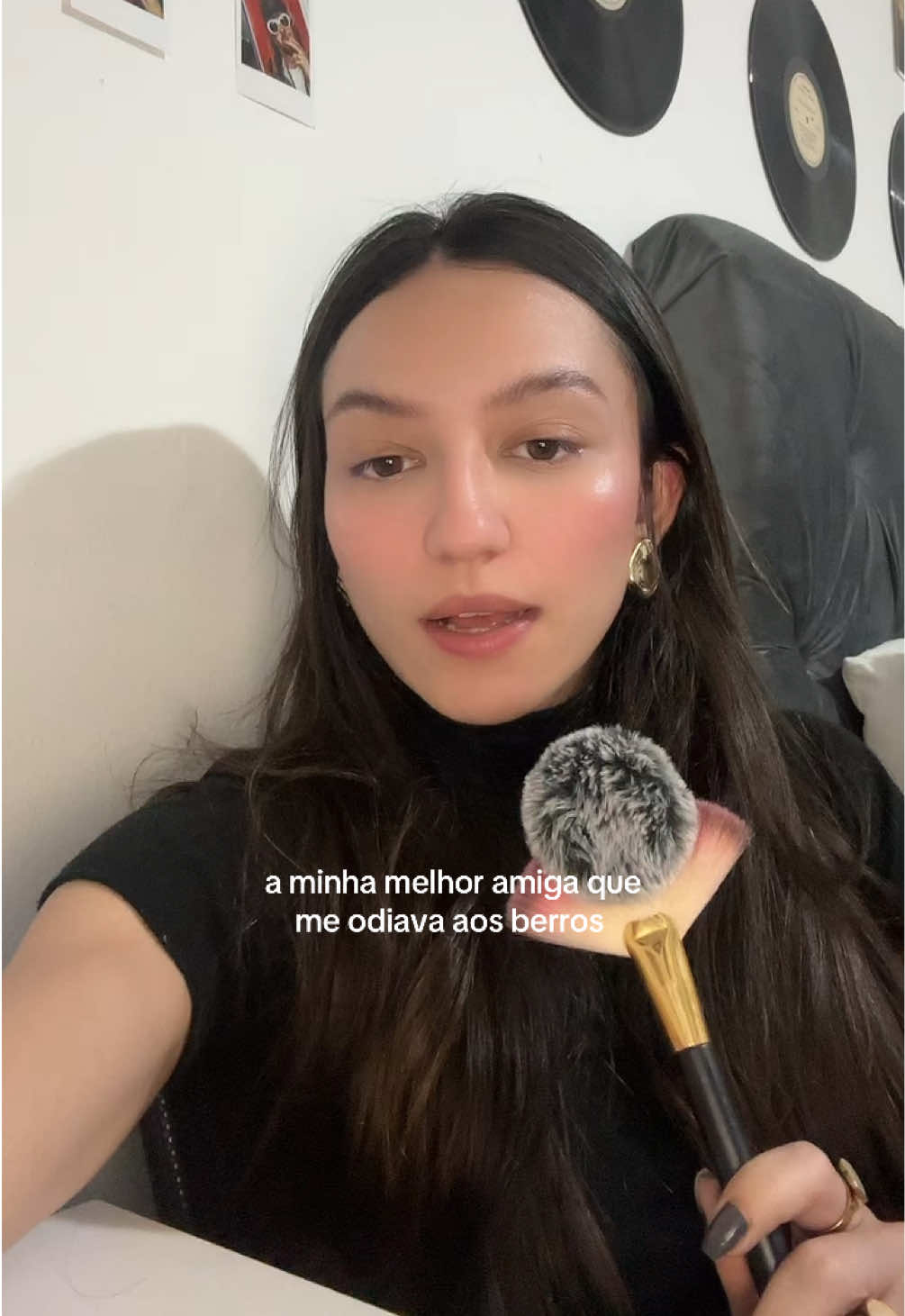 @laura