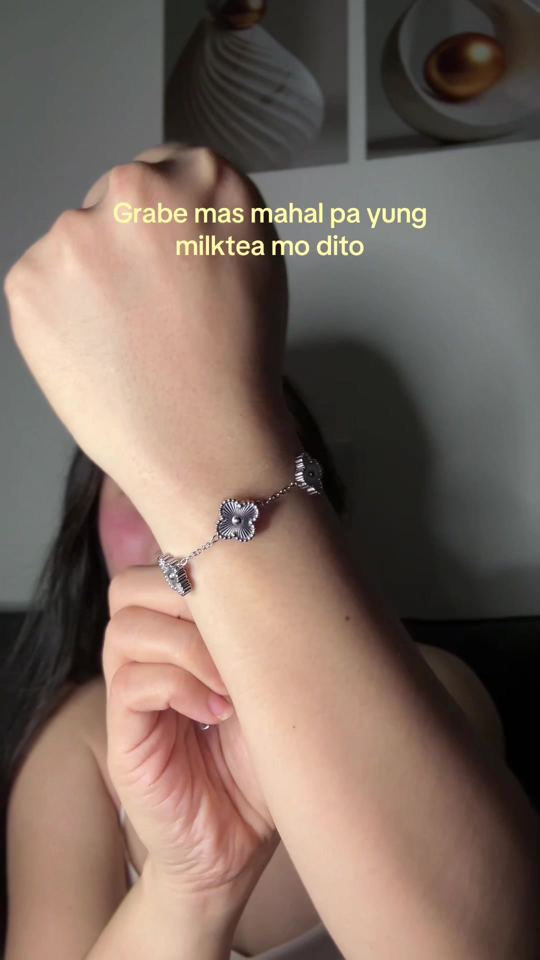 @findsbyGlay