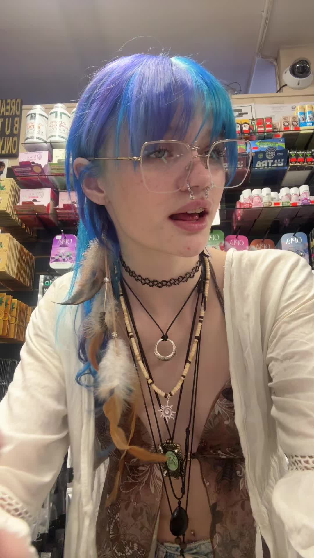 @⋆&sdot;☆ em ☆&sdot;⋆