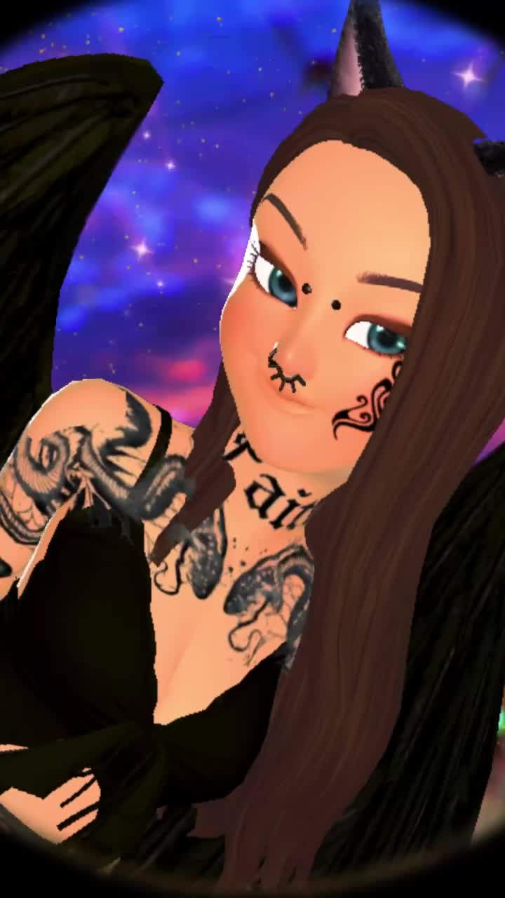 @🐺Christa Hartley🐺