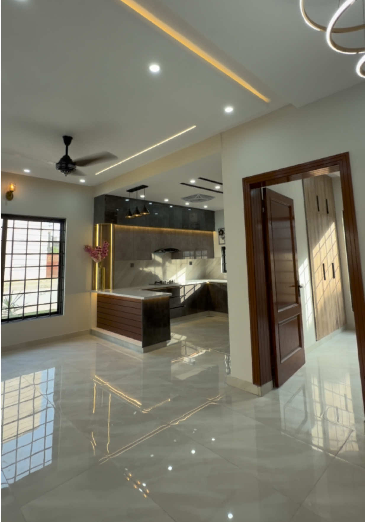 @TheHouseOfPropertyOfficial