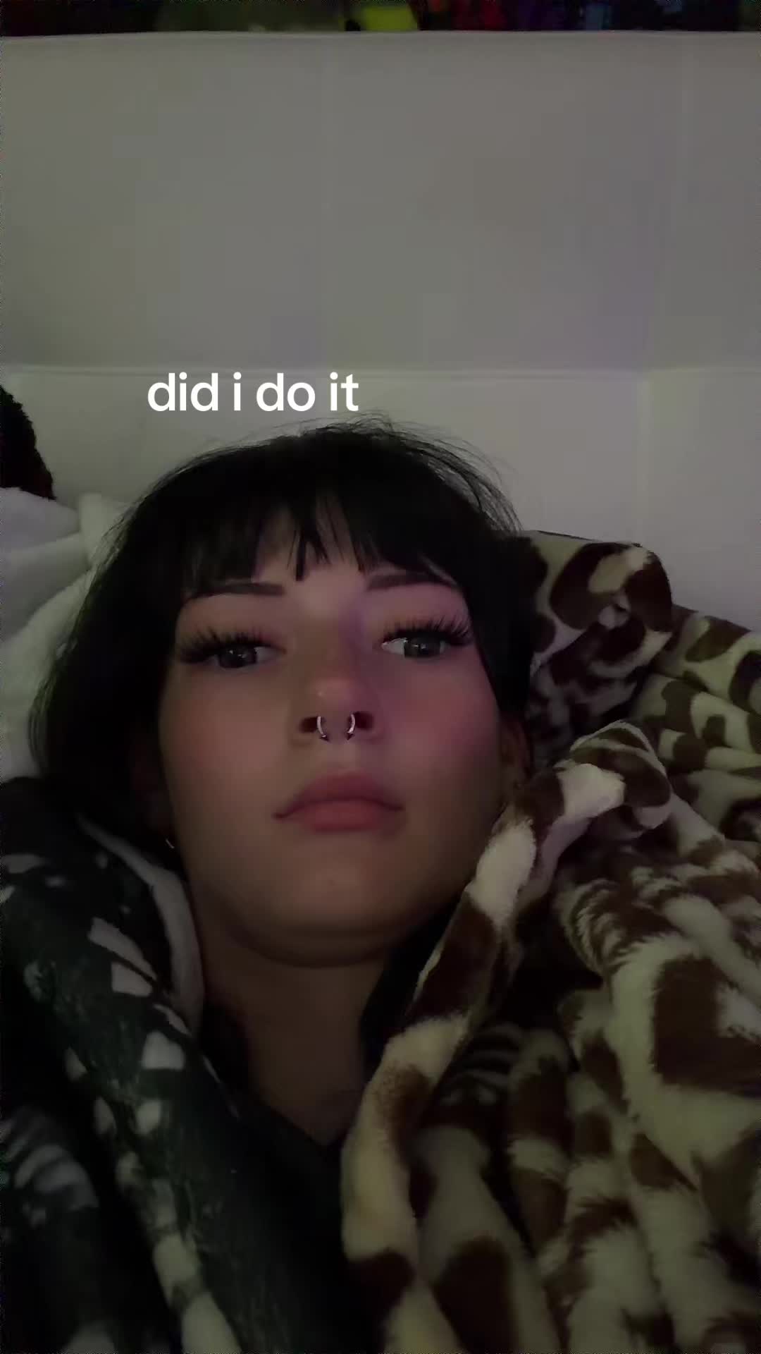 @⃟