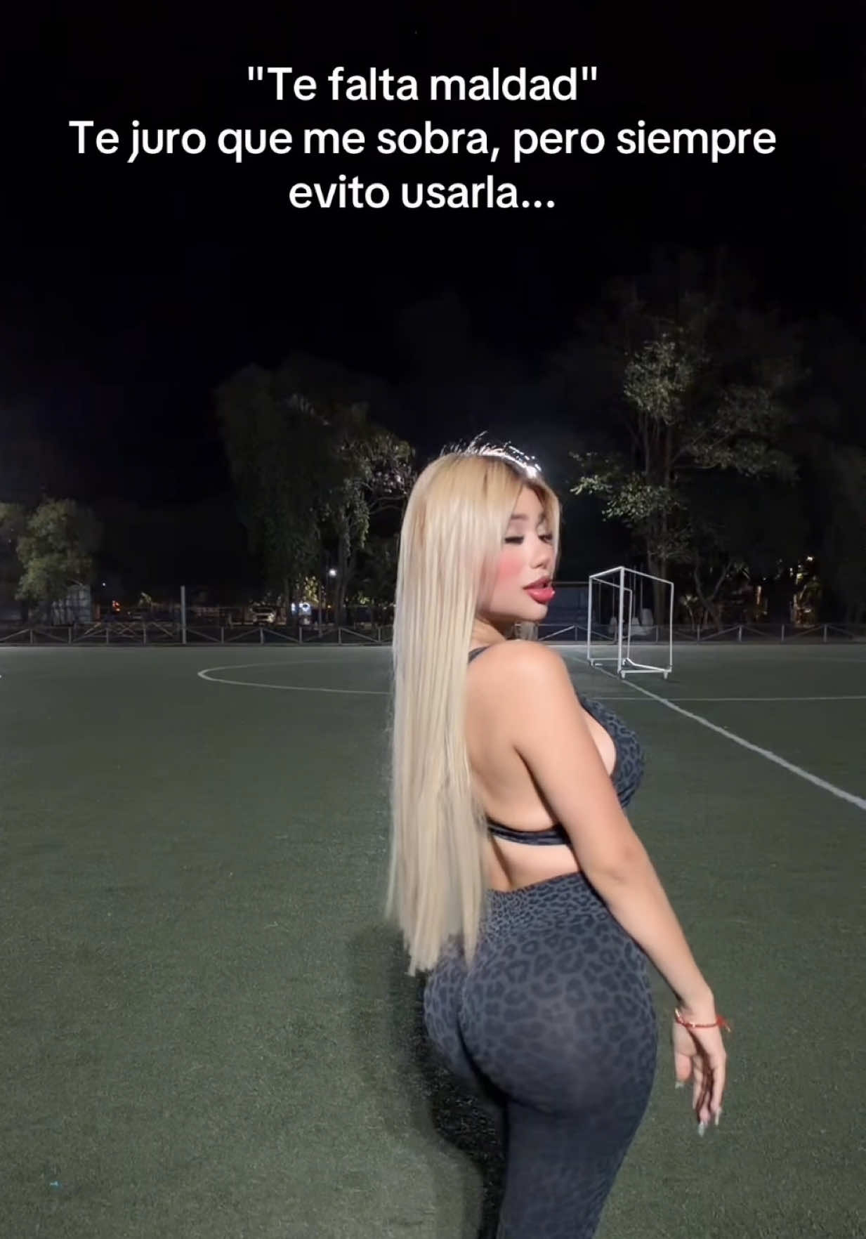 @Valeria Razavi 🍑💋