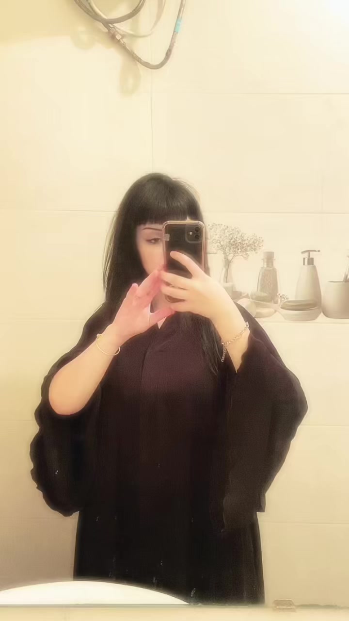 @Aïcha🦇