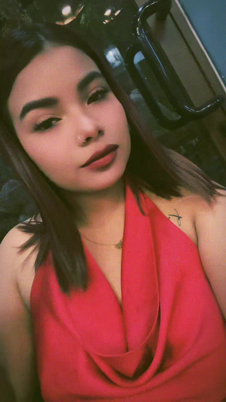 @Stacy Mendoza / Manicurista