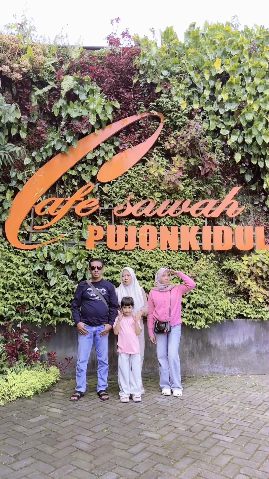 @mama belva cantik🌹