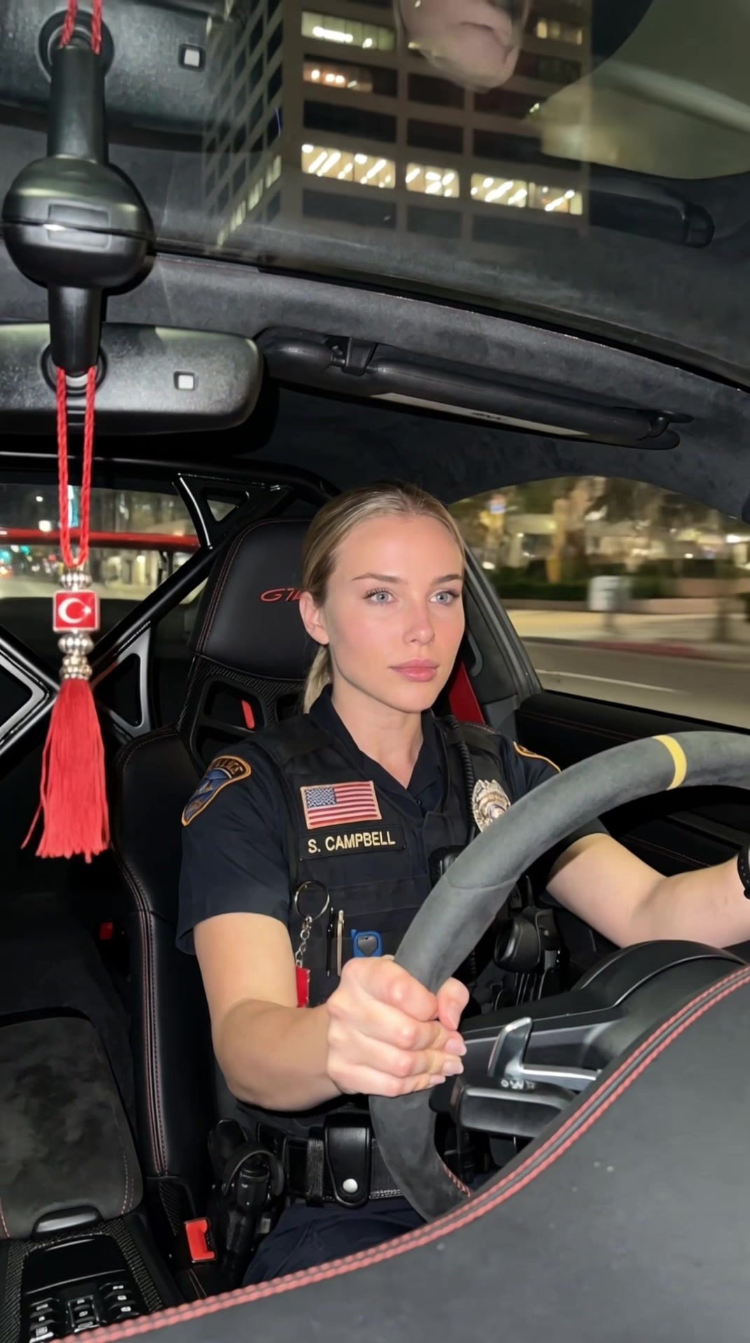 @Suzi👮🏼