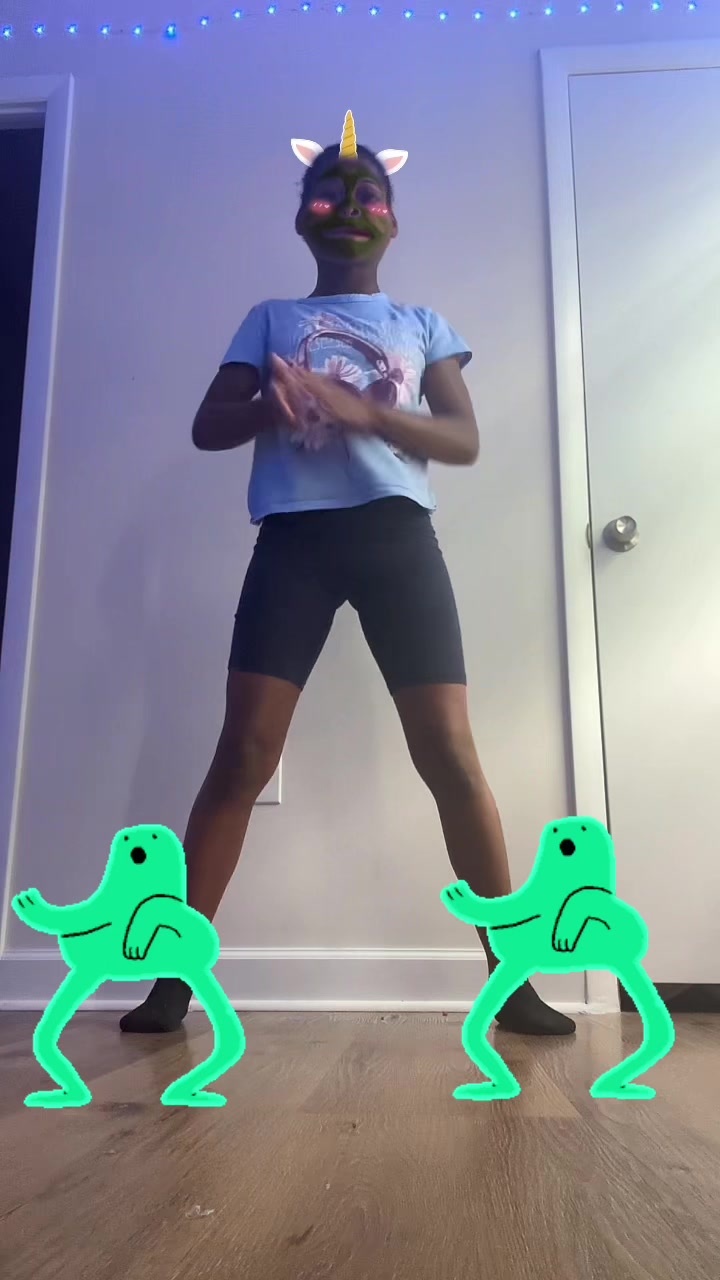 @(╥_╥)