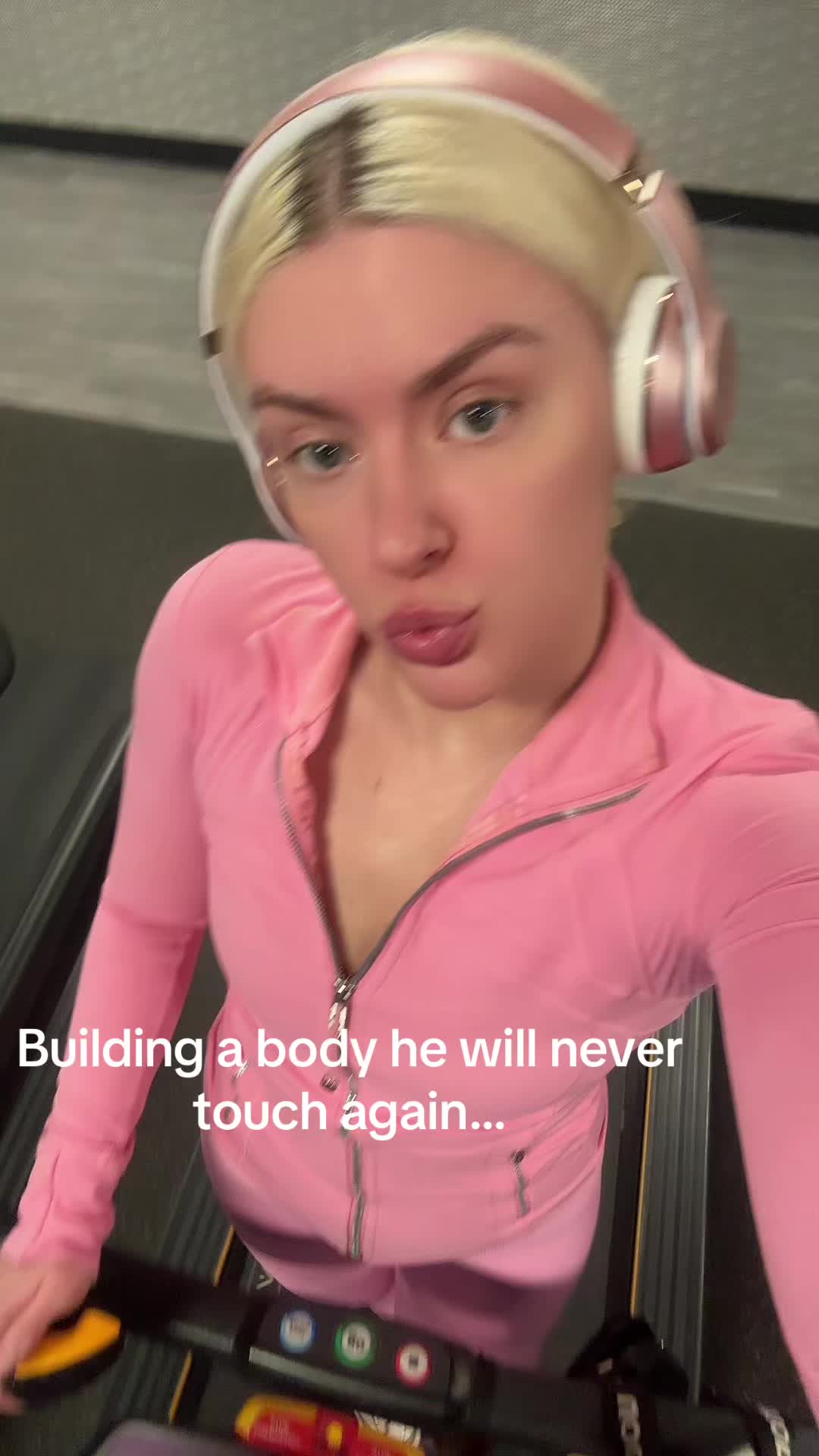 @Victoria Angelica