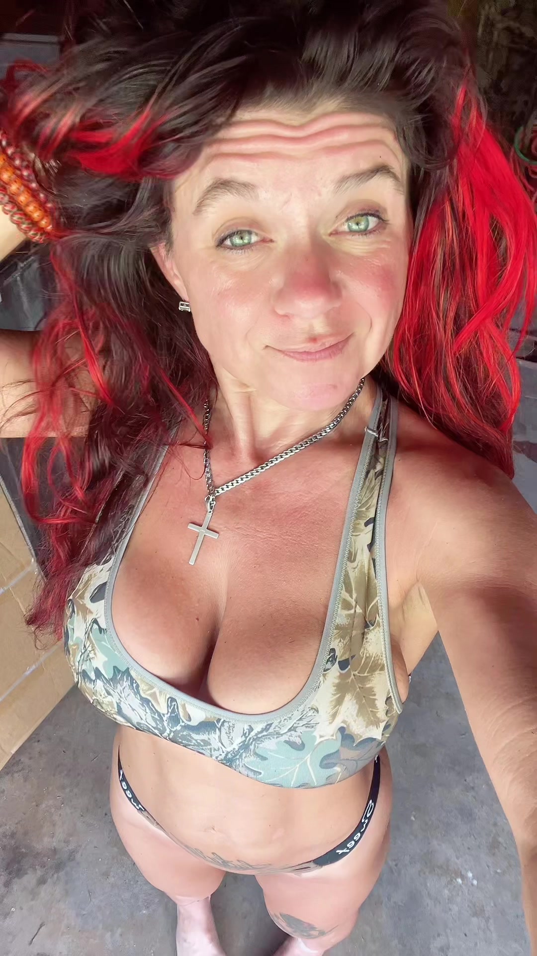 @RedneckBaddie