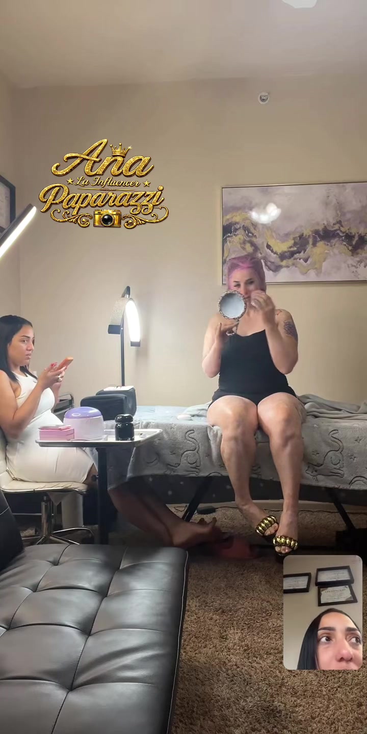@analainfluencerpaparazzi