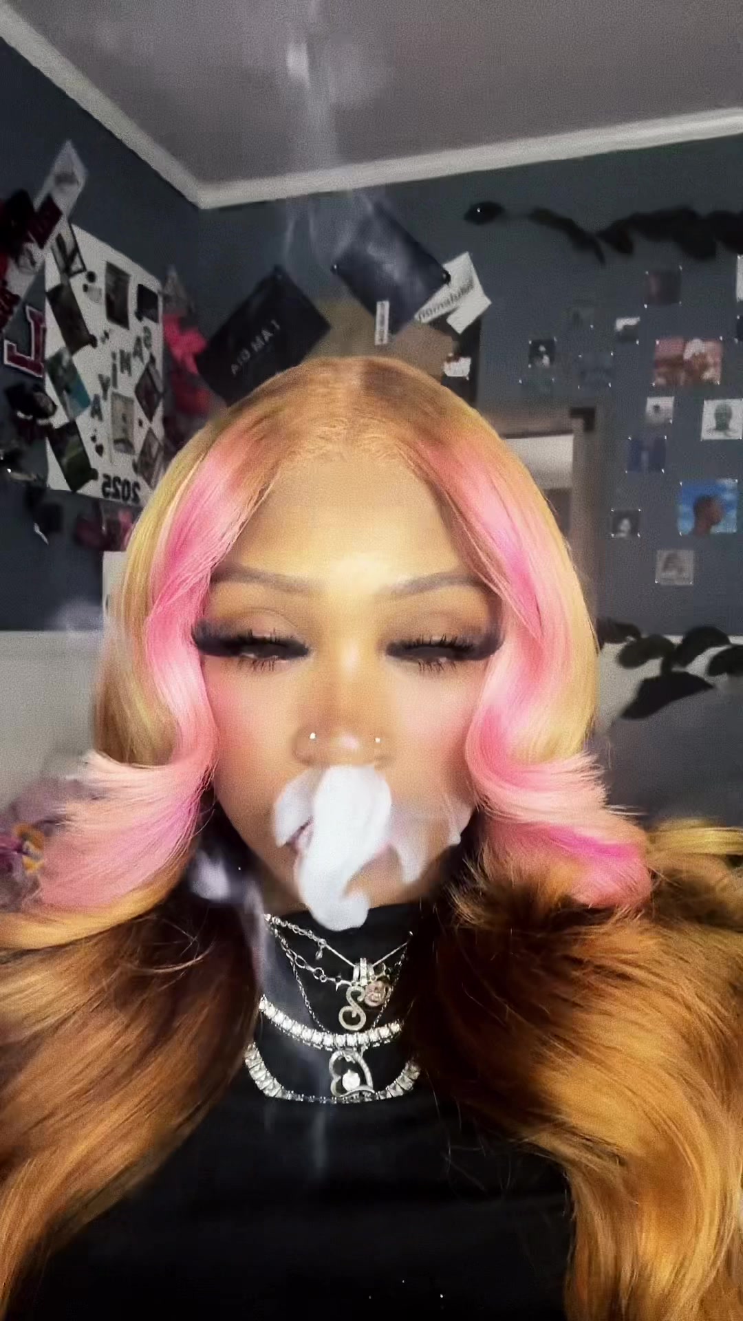 @ꨄ
