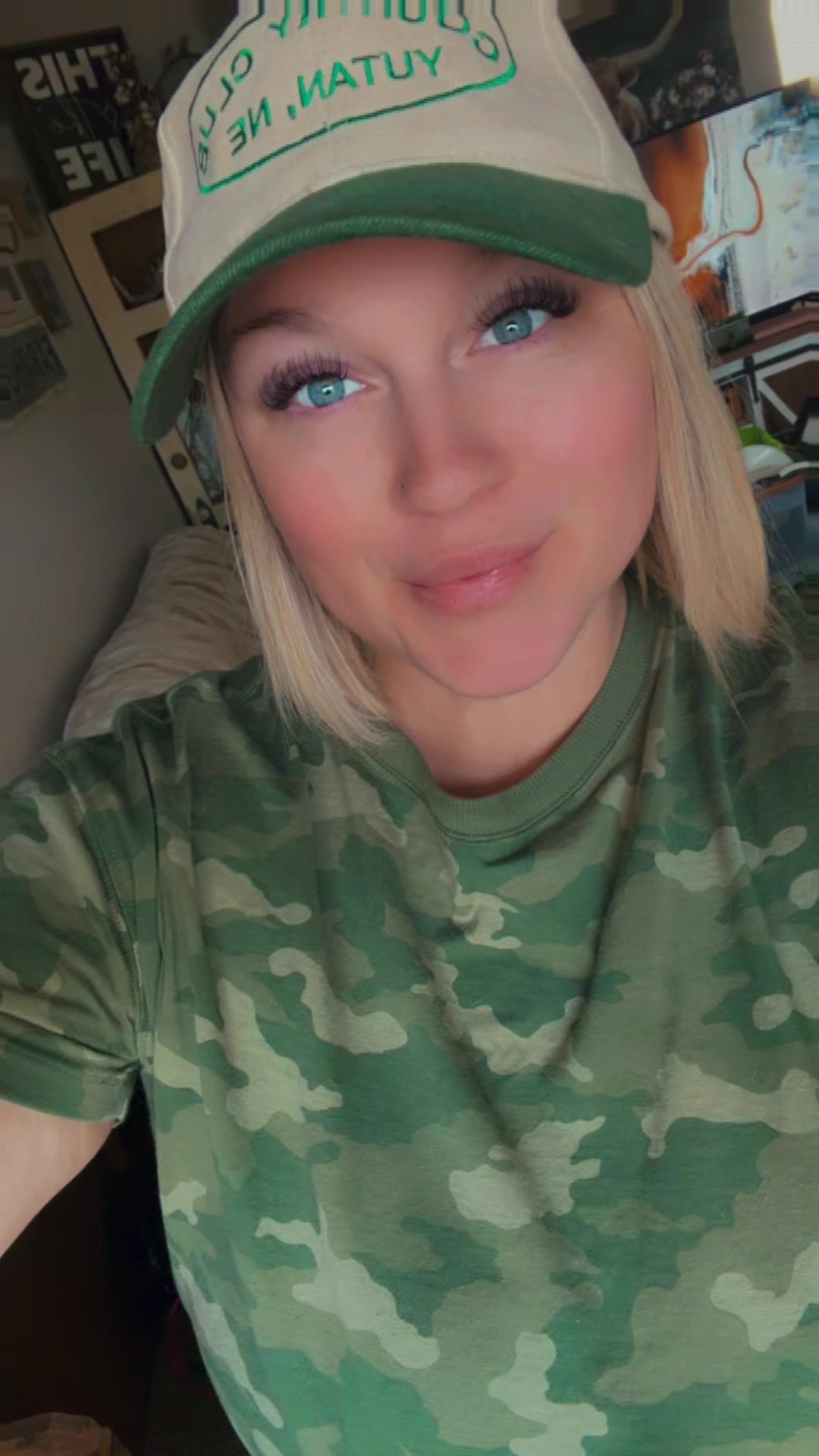 @desireeskiles