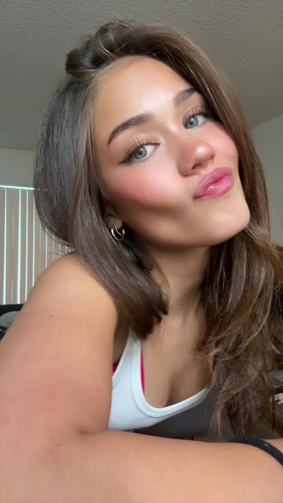 @fayleefruit