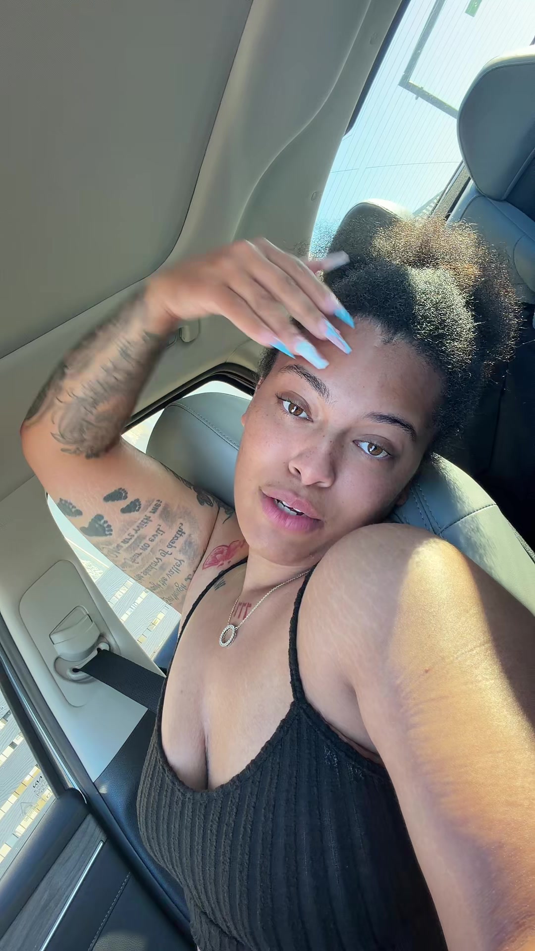 @Anaaa