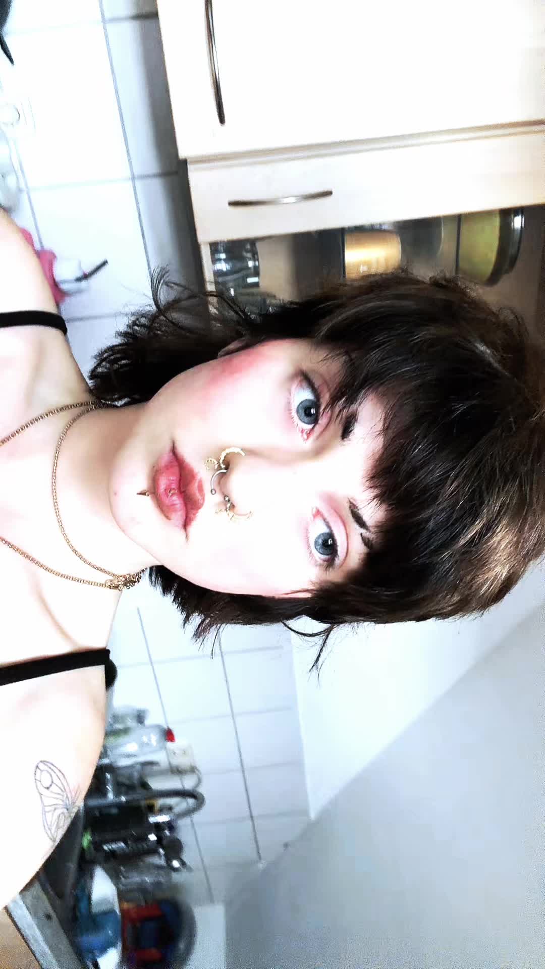 @Jo