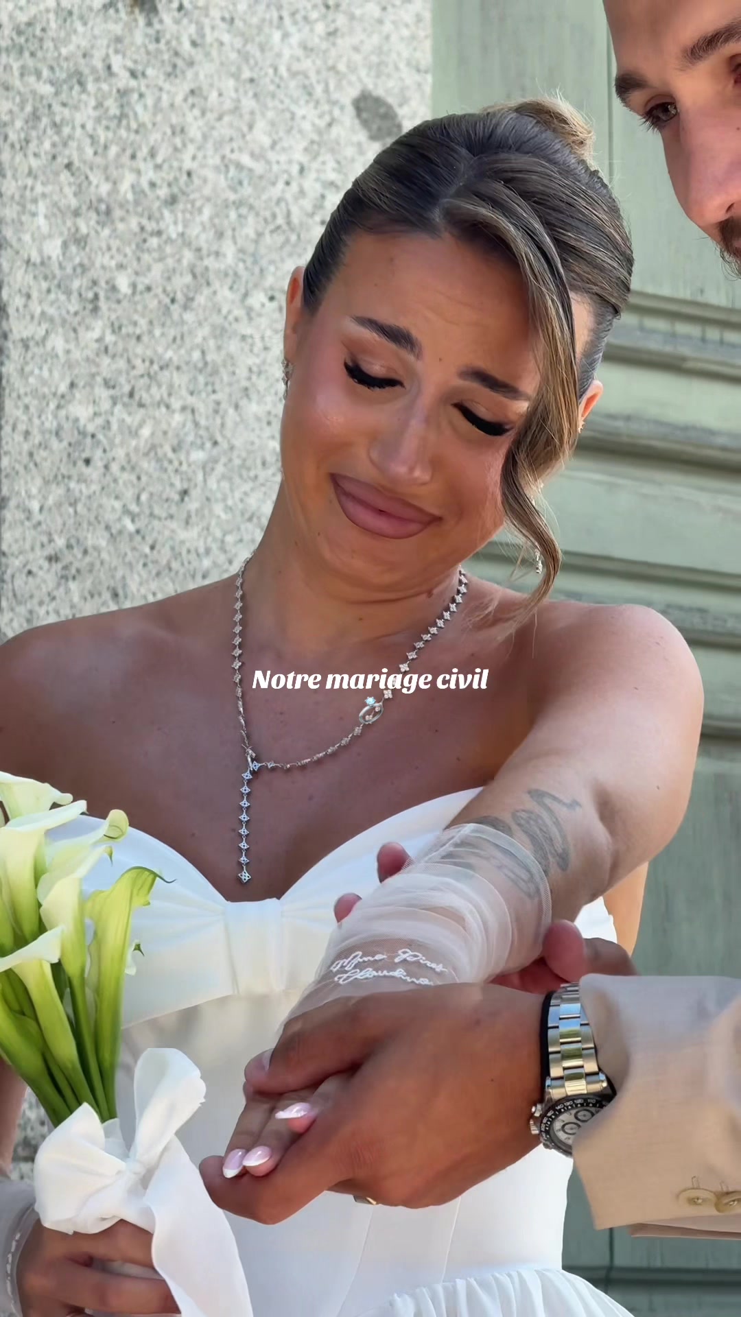 @E L I N A 🦋