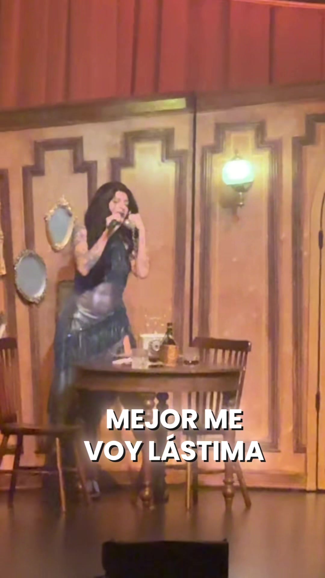 @Ana Zavala