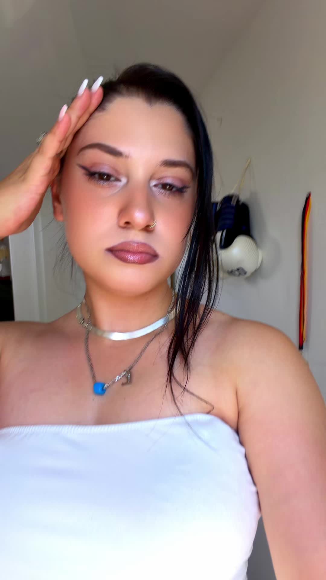 @🫂