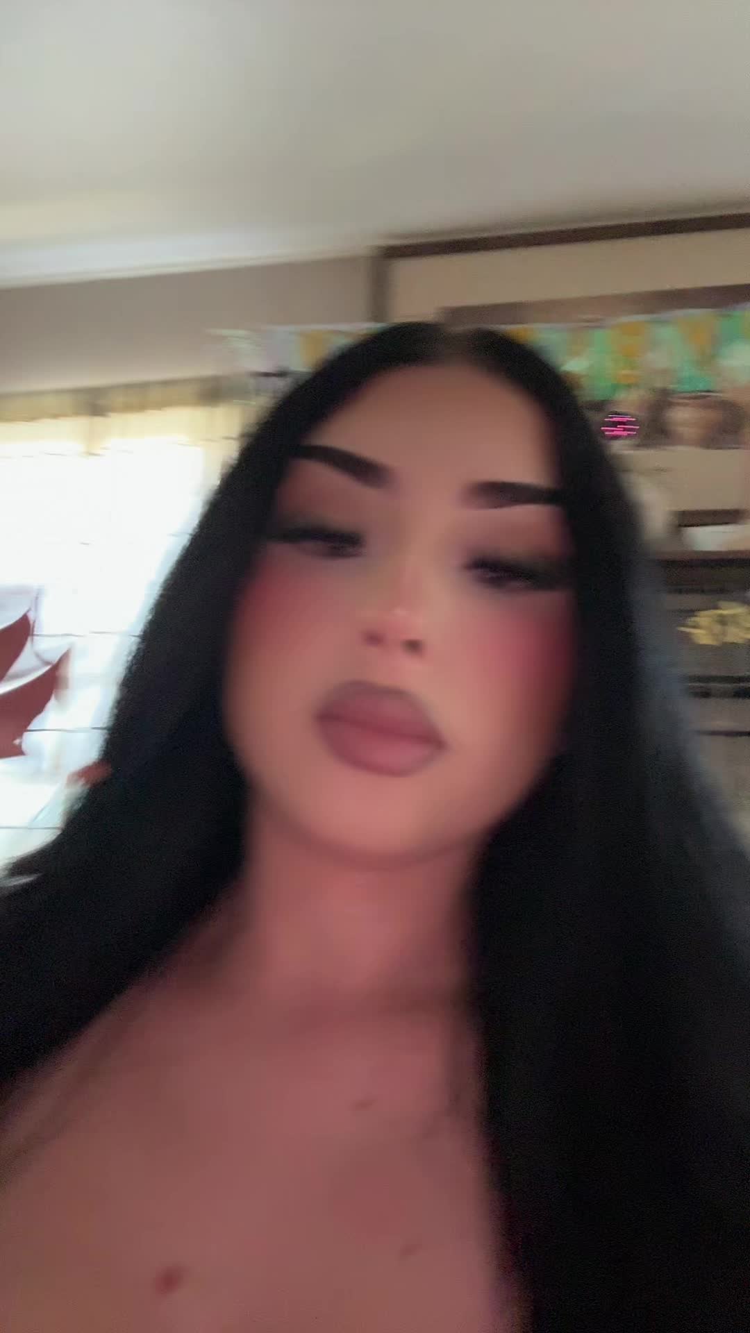 @♕