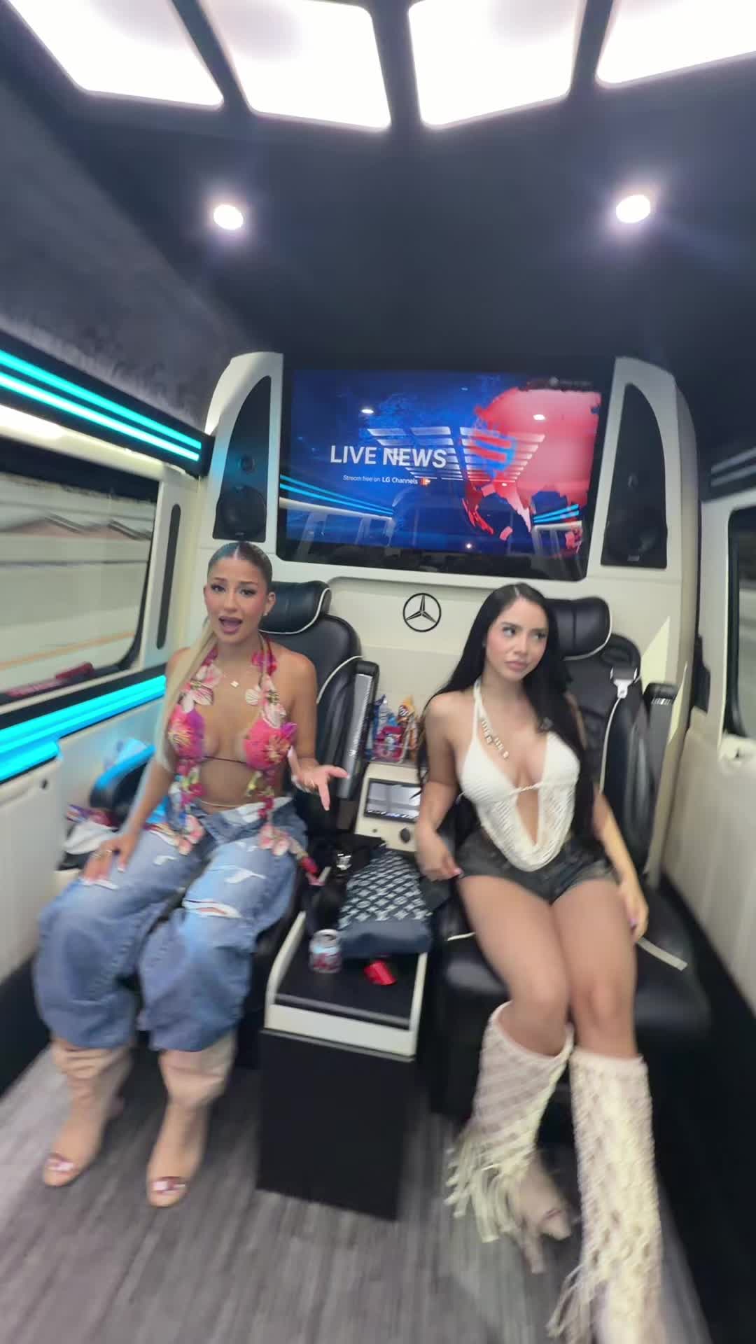 @Bkleaan